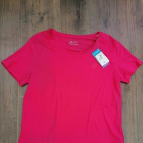 Nakonec jsem zvolila růžové triko Lotto velikosti L,...