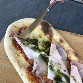 K obědu jsem ochutnala pizzetu, což je něco mezi pizzou a ciabattou.