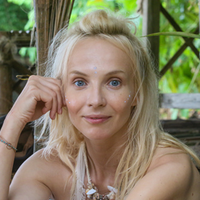 Také herečka Jana Plodková vyniká hypnotizujícím kukučem.