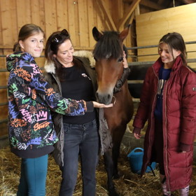 Cvičitelka Hanka Kynychová pořídila svým dvojčatům Alexandře a Sofii klisnu Ornellu.