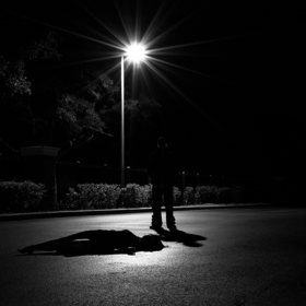 Kdysi statek Pohádka obýval vrah Ivan Roubal. 