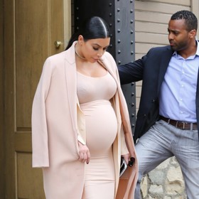 Kim Kardashian v roce 2015, kdy čekala syna Sainta. Hned po porodu se vrhla na Atkinsonovu dietu.