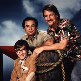 První velkou příležitost dostal Joe Penny v seriálu Riptide (1984-85). Jako veterán z Vietnamu v něm se dvěma kamarády vedl detektivní kancelář.