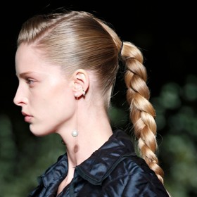 Móda copů se objevuje i na módních přehlídkách. 