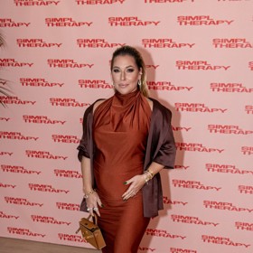 S tímto outfitem pomáhal Cibulkové stylista Andrej Kusálik. Kabelka značky Hermés vyšla na téměř dvě stě tisíc korun. 