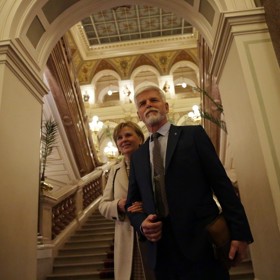 Eva Pavlová s manželem, generálem Petrem Pavlem.