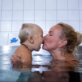 Tělo si Vendula pravidelně protáhne i vodě díky synovi Pepíčkovi.