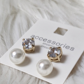 Takhle vypadají náušnice zblízka. Přiznám se, že se velmi těším, až vyzkouším i ty s kamínky.