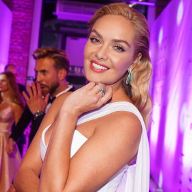 Pro Ples jako Brno si Taťána Kuchařová rovněž zapůjčila šperky italského klenotnictví Gismondi.