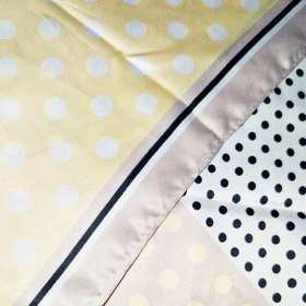 Jemné barvy a mix puntíků je opravdu hravá kombinace. 