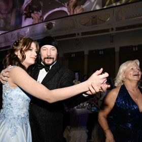 Bohuš Matuš si s manželkou také zatancoval.