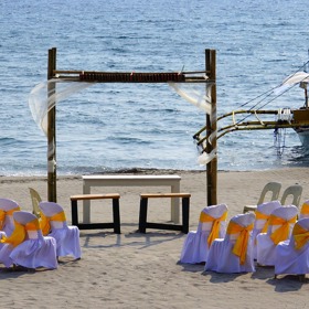 Na Filipínách slaví Valentýna hromadnými svatbami. Pokud na to někdo nemá peníze, pomůže mu vláda.