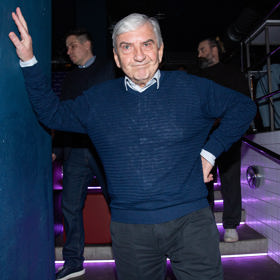 Herec v rozhovoru vzpomíná, jak v sousedství jeho chalupy v Bobrové řádil poltergeist.