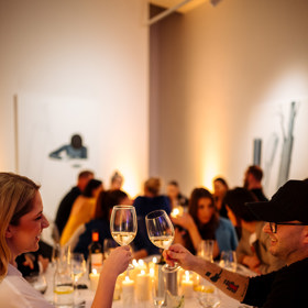 Slavný kolážista TMBK si pochopitelně nenechal ujít ani výročí 100 let Kofily.