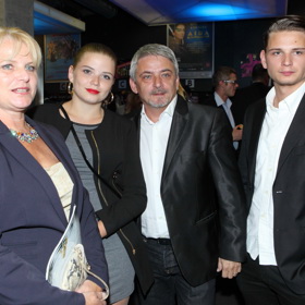 Michal Suchánek s manželkou Renatou, dcerou Berenikou a synem Jáchymem.