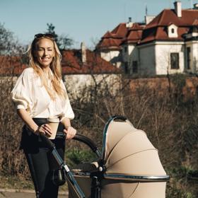 Podle Kateřiny Mátlové bývá běžně v autobusech kočárků několik.