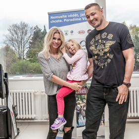 S Romanou má Petr Jákl dvě dcery, Sofii a Elisu.