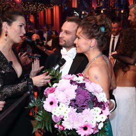 Moderátorka Tereza Kostková, Marek Dědík a Olga Šípková v pořadu StarDance.