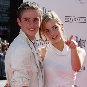 Chtěl podobně jako sestra hrát ve filmech, a protože byl fotogenický, brzy si ho všimly modelingové agentury.