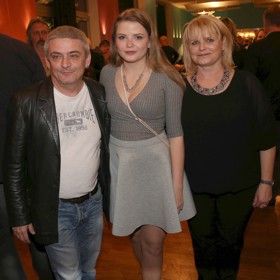 Michal Suchánek s dcerou Berenikou a manželkou Renatou.