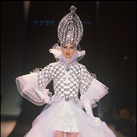 Adriana Sklenaříková mívala v roce 1998 nejdelší nohy na světě.