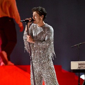 Pak přišlo na řadu vystoupení ve flitrovém modelu. 