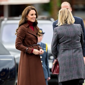 Kate letos ke kabátu obula kozačky značky Gianvitto Rossi. Od italského obuvníka má v botníku několik modelů. 