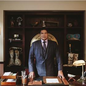 Moc si ale na tuto generaci rodiny Duttonových nezvykejte. Kevin Costner prý už nechce hrát v šesté řadě, takže seriál možná skončí pátou sérií.