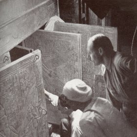 Po otevření hrobky čekal archeology šok. Byla plná neuvěřitelně vzácných artefaktů. 