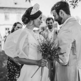 Svatba s manželem Matějem Podzimkem proběhla před tři čtvrtě rokem. 