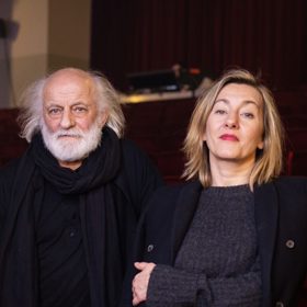 Vanda Hybnerová se letos objevila jako host mima Slavy Polunina v jeho Slava's Snowshow. Událost se konala v pražském Divadle Hybernia.