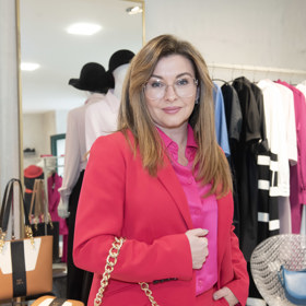 Herečka Dana Morávková překvapila na křtu nové kolekce kabelek Elega světlejšími vlasy.