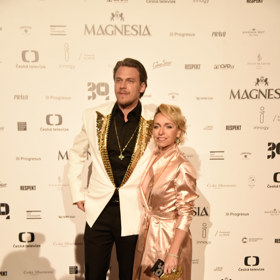 Část soupravy si na krk pověsil Vojtěch.