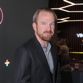 Herec Stanislav Majer aktuálně září v seriálu Zákony vlka. A vousy na jeho tváři nesmějí chybět.