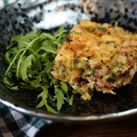 Jedno z prvních jídel, které se má konzumovat na Velikonoce, je vydatná nádivka.