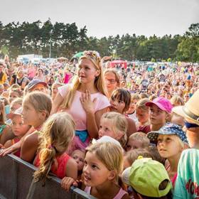 Barbora Waschingerová se k roli Poupěnky dostala přes konkurz a práce s dětmi ji naplňuje natolik, že by je ráda sama měla co nejdříve.