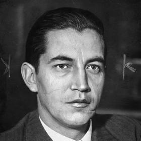 Prvním šéfem gestapa byl Rudolf Diels.