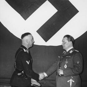 Gestapo založil Hermann Göring, v roce 1934 jej ale předal Heinrichu Himmlerovi.