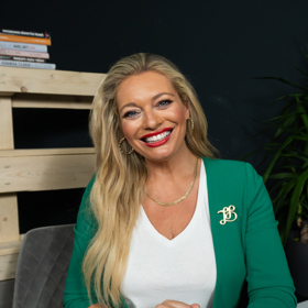 Lucie Borhyová je známou osobností televize Nova už od roku 1997.