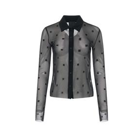 Halenka Transparent 4G Blouse, Givenchy, kterou Helen Hunt doplnila svůj outfit. Cena: 10 600 Kč