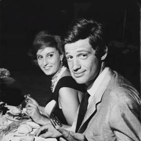 Jean-Paul Belmondo nebyl klasickým hezounem, přesto se kolem něj vždy točila spousta žen.