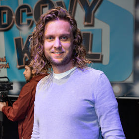 Tomáš byl sám překvapený, že se mu vlasy přirozeně kroutí do prstýnků.