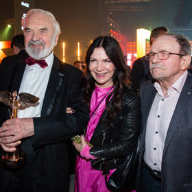 Anna K. s laureátem letošního ocenění Zdeňkem Svěrákem (vlevo).