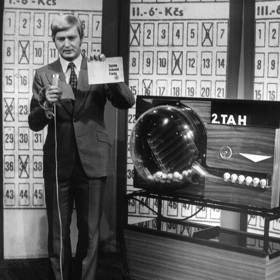 Moderátor Sportky Miloš Frýba.