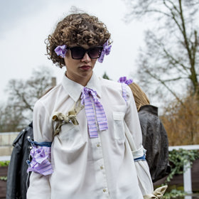 Unisex styling. Dříve určovalo dělení na dámskou a pánskou módu mnohé, dnes se na rozdíly nehledí.