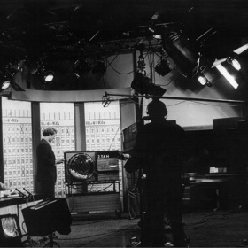 Pohled do studia pro losování Sportky v České televizi. Loterie se pravidelně vysílá od roku 1973.