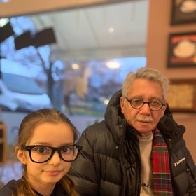 Restauratér Pavel Töpfer je dědečkem dětské herecké hvězdy Lotti Töpfer.