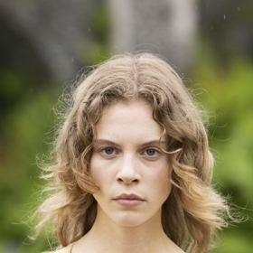 Na přehlídce Louis Vuitton měly modelky velice přirozené účesy.