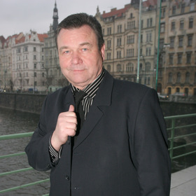 Václav Postránecký byl mimořádně obsazovaný herec, počet jeho rolí v televizi či ve filmu přesahuje trojciferné číslo.