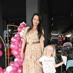 Modelka Agáta Hanychová je trojnásobnou maminkou. Na snímku s dcerou Miou.